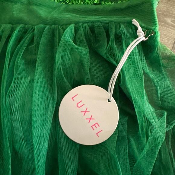 Luxxel Green Formal Dress Sequins Tulle Gown Sexy Backless NEW Size Medium - Picture 3 of 6